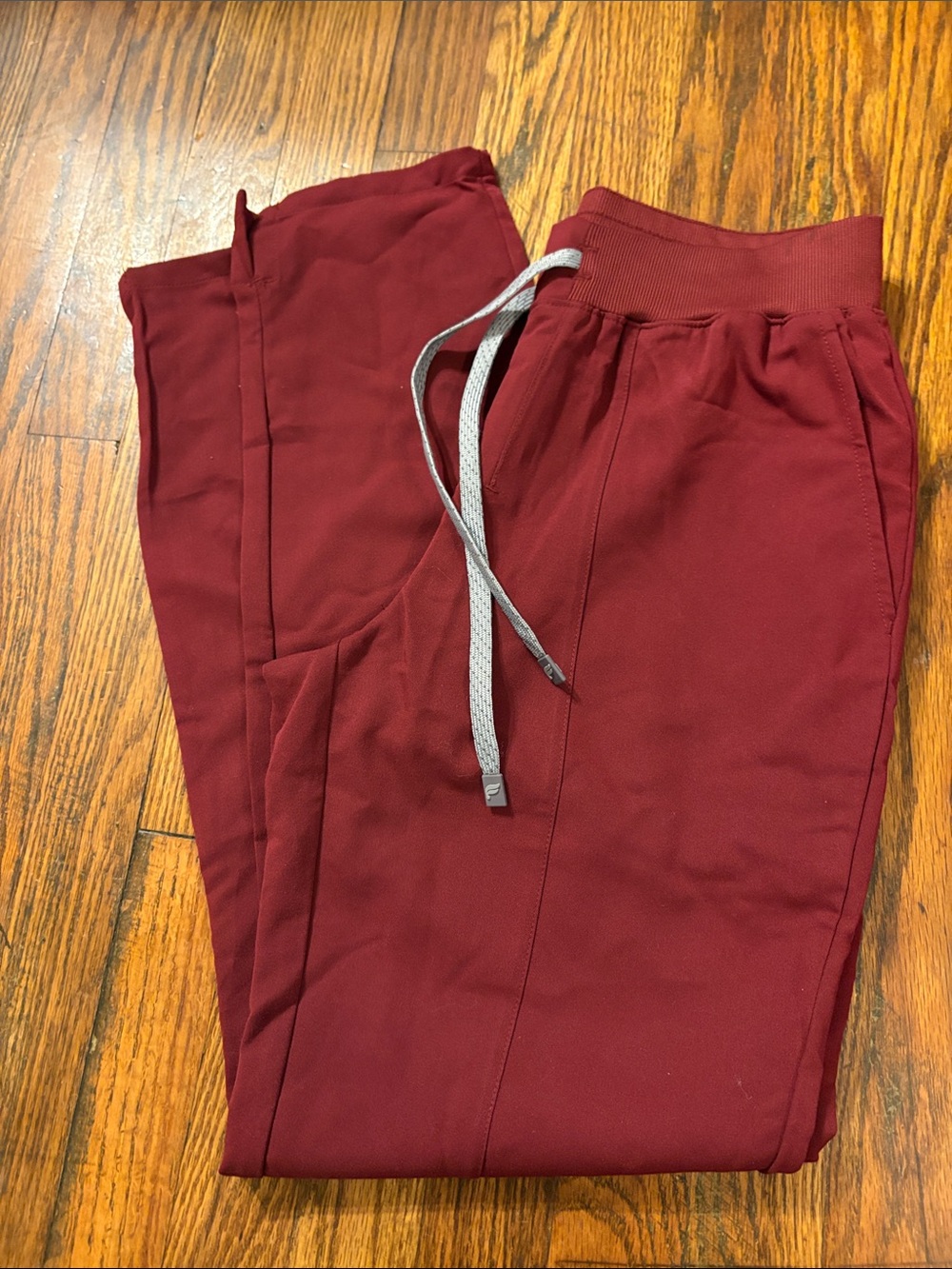 🎉NWOT! Fabletics Wine Red burgandy Scrub Pants!